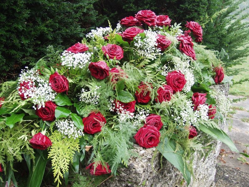 funeraire-LEVENS-min_roses-61203